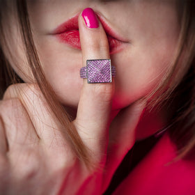 Sapphire Pyramid One Stud Ring