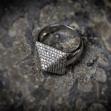 Diamond Pyramid One Stud Ring